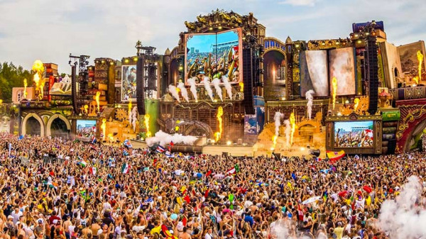Groupe In Alpes a Tomorrowland Winter L'Alpe d'Huez