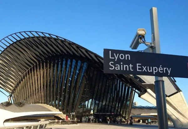 In Alpes Aeroport de Lyon Saint Exupery