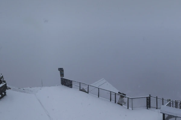 neige-alpe-huez-pic-blanc-In Alpes Taxis