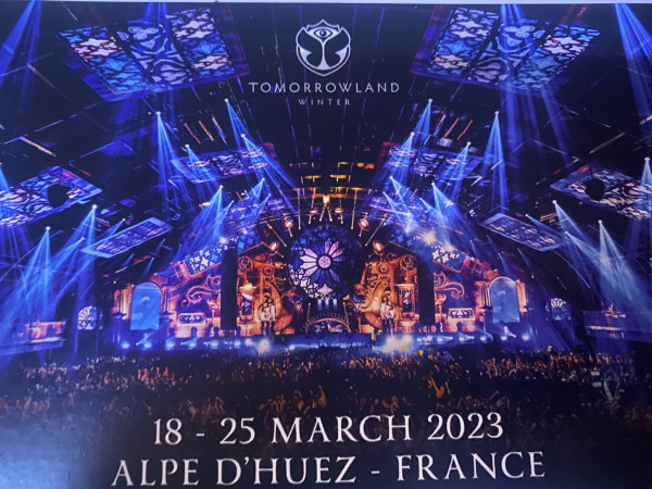 Taxi groupe in Alpes à Tomorroland winter